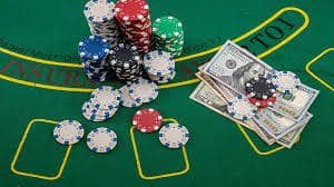 Responsible gaming reminder beside football preview content on bed 7999